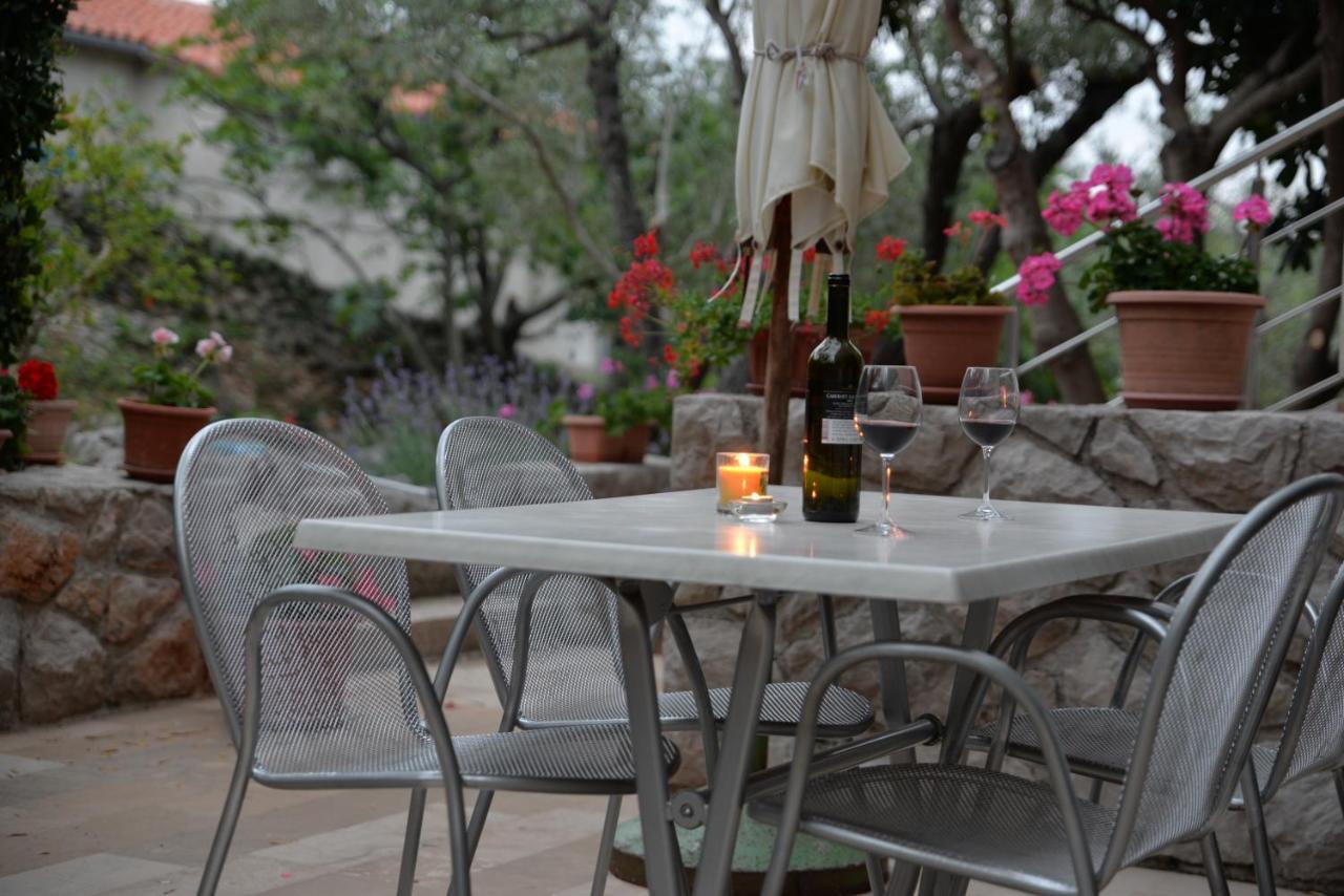 Apartments Palma & Pino 크레스 외부 사진
