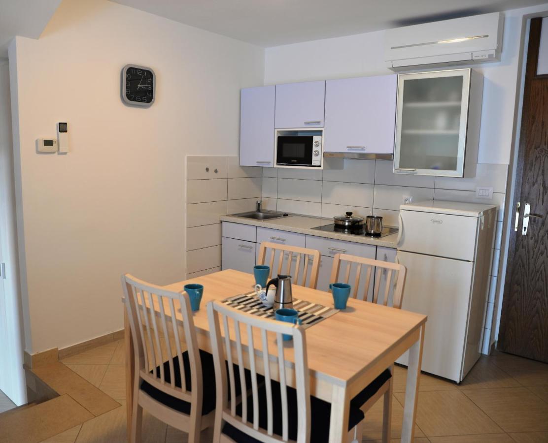 Apartments Palma & Pino 크레스 외부 사진