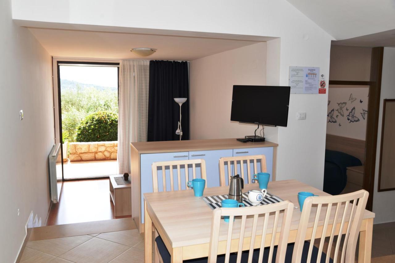 Apartments Palma & Pino 크레스 외부 사진
