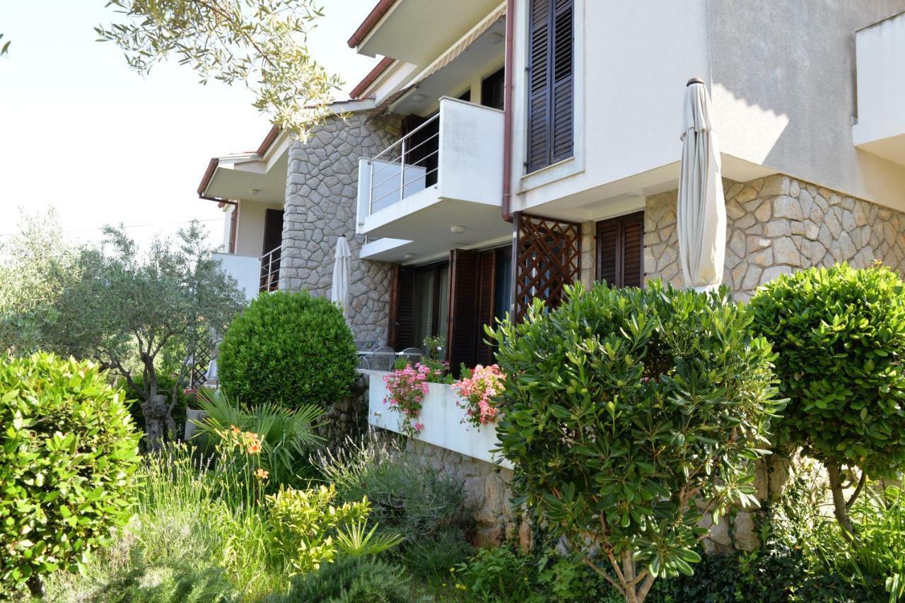 Apartments Palma & Pino 크레스 외부 사진