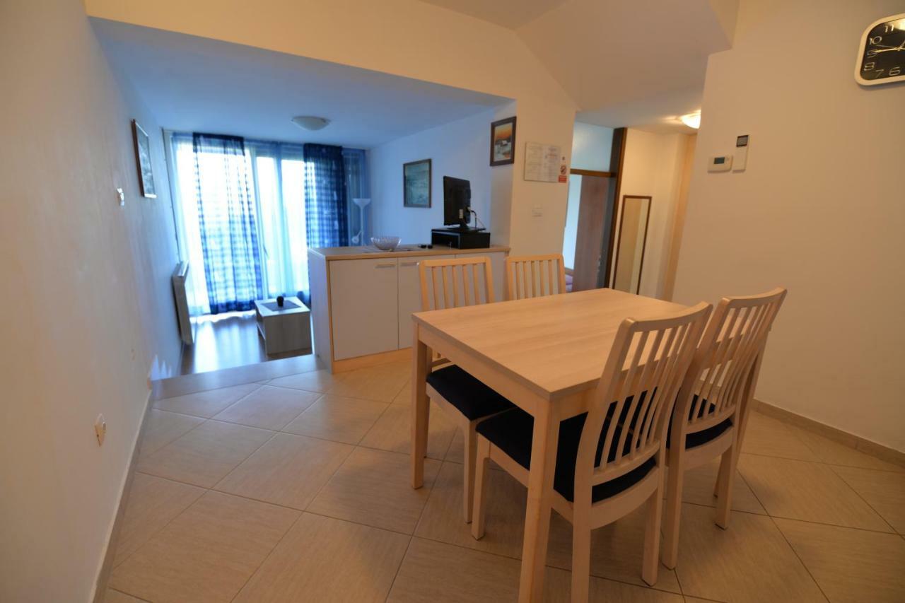 Apartments Palma & Pino 크레스 외부 사진